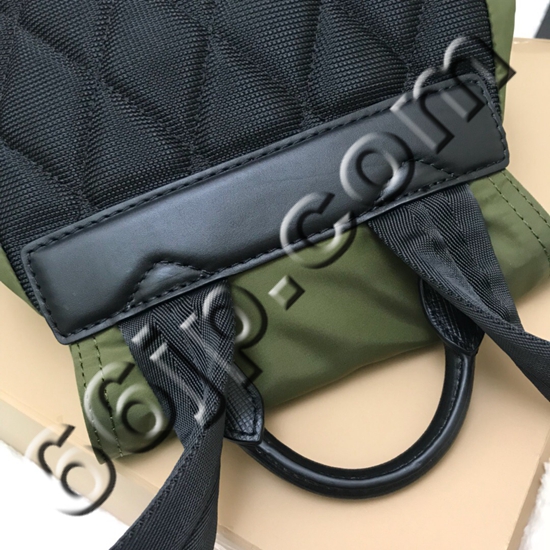バーバリーバッグ着用イメージ